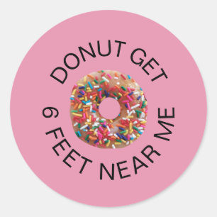 Grappig social distancing donut citaat roze ronde sticker