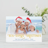 Grappig strand Kerstmis Kust Feestdagenkaart (Staand voorkant)