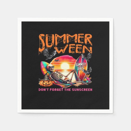 Grappig Summerween-skelet op het strand bij zonson Servet (Voorkant)