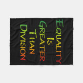 Grappig T-shirt Juneteenth Gelijkheid Is Groter Da Fleece Deken (Voorkant (Horizontaal))