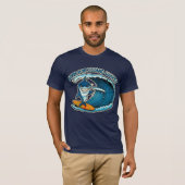 Grappig T-shirt met Surfende Haai voor Mannen & Vr (Voorkant volledig)