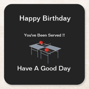 Grappig tafeltennis geserveerd, kartonnen onderzetters