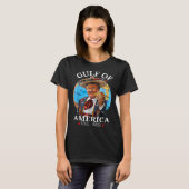 Grappig Trump Shirt Golf van Amerika EST 2025 (Voorkant volledig)