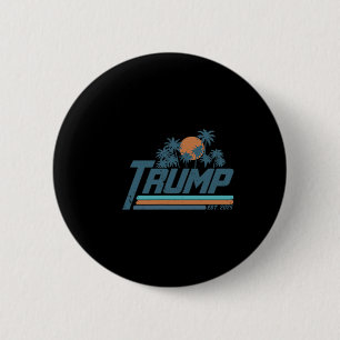 Grappig Trump Shirt Golf van Amerika EST 2025 ( 2 Ronde Button 5,7 Cm