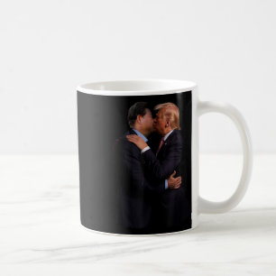 Grappig Trump VS President en China President Kiss Koffiemok