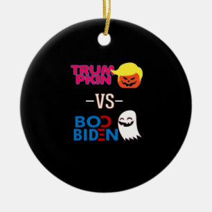 Grappig Trumpkin vs Boo Biden Halloween Design Cla Keramisch Ornament
