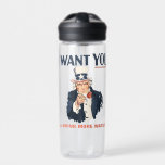 Grappig Uncle Sam Patriotic Custom Waterfles<br><div class="desc">Vergeet niet om gehydrateerd te blijven met de dreigende blik van Uncle Sam. Deze waterfles heeft de stijl van het Uncle Sam recruitment poster. U kunt het bericht "naar DRINK MEER WATER" aanpassen aan elke tekst die u kiest.</div>