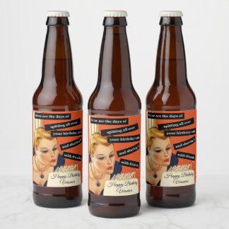 grappig verjaardagsvrouw die kaarsen uitblaast bier etiket