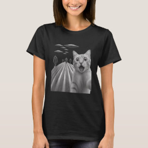 Grappig Verrast Bang Kat Selfie Met Bigfoot En T-shirt