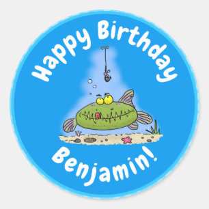 Grappig vethongerige groene visvisserij-cartoon ronde sticker