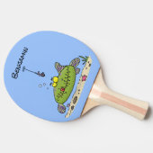 Grappig vethongerige groene visvisserij-cartoon tafeltennisbatje (Zijkant)