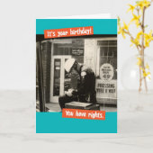 Grappig Vintage Cop Writing Birthday Ticket Kaart (Gele Bloem)