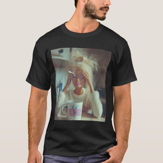Grappig Walgelijk Poppengezicht Meme Roken Verdrie T-shirt (Voorkant)