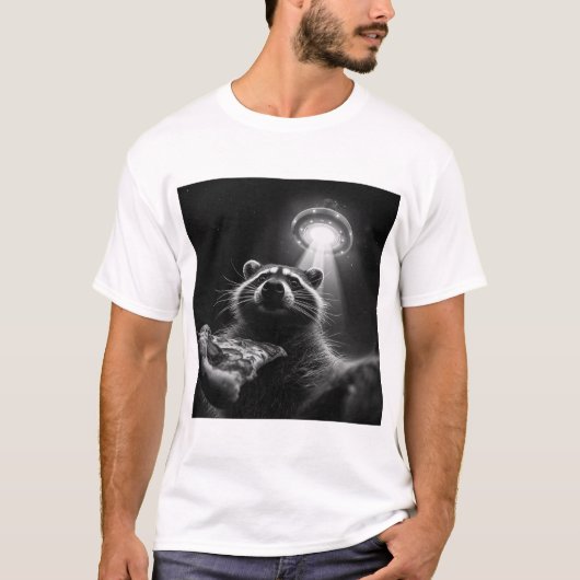 Grappig Wasbeer Pizza UFO Selfie T-Shirt (Voorkant)