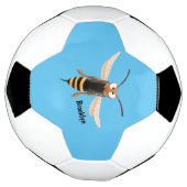 Grappig woedende wesp cartoon illustratie voetbal (Gedraaid)