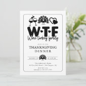 Grappig WTF Wijn Turkije Familie Thanksgiving Dine Kaart (Staand voorkant)