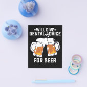 Grappig zal tandheelkundig advies geven voor bier flyer (Enkel)