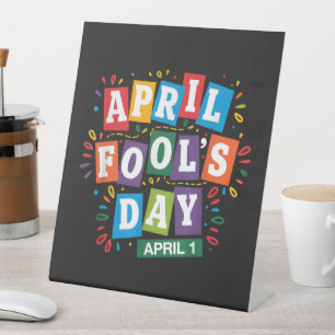 Grappige 1 april-grapjes kit reclamebord met voetstuk