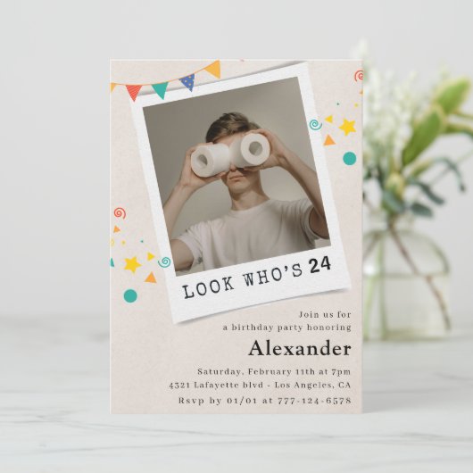 Grappige 24e verjaardagsuitnodigingen Mannen Leuke Kaart (Staand voorkant)