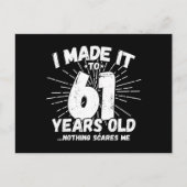 Grappige 61e verjaardag citaat Sarcasme 61 jaar ou Briefkaart (Voorkant)