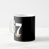 Grappige 67 Meme handen Slang Gen Alpha Zes Zeven Koffiemok (Voorkant links)