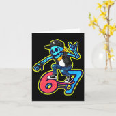 Grappige 67 Skelet Schaats Meme Retro Skateboarden Kaart (Gele Bloem)