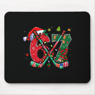 Grappige 67 Zes Zeven Kerst Ijshockey  Muismat