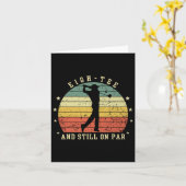 Grappige 80e verjaardag golfliefhebber acht-t-shir kaart (Gele Bloem)