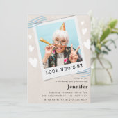 Grappige 82e verjaardagsuitnodigingen Foto Kaart (Staand voorkant)