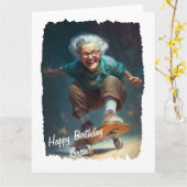 Grappige actieve oma op een skateboard verjaardag kaart (Gele Bloem)