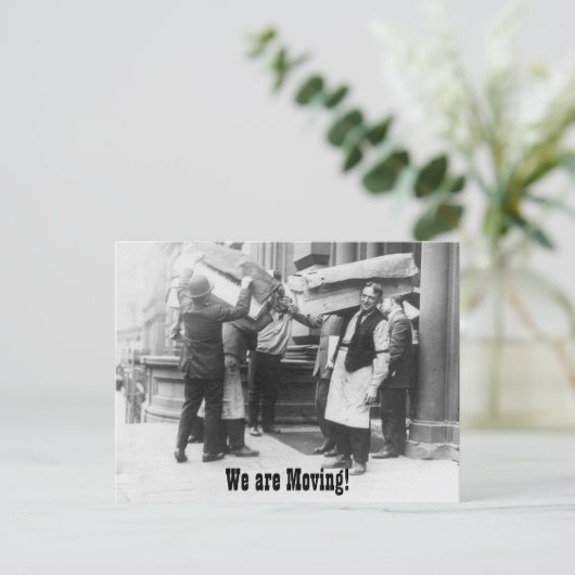 Grappige  adreswijziging van bewegende mannen aankondigingskaart (Staand voorkant)