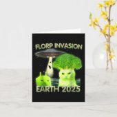 Grappige Alien Cat Meme Florp Invasion Earth 2025 Kaart (Gele Bloem)