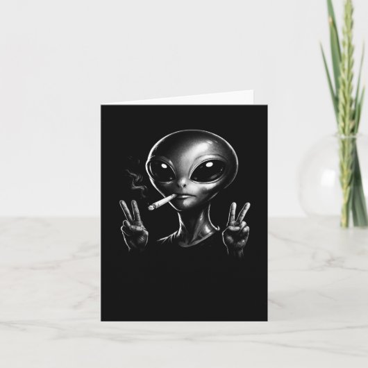 Grappige Alien die een Sigaret Rookt Kaart (Voorkant)