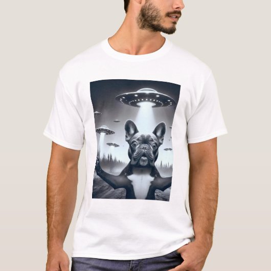 Grappige Alien Dog UFO Franse Bulldog met Selfie T-shirt (Voorkant)