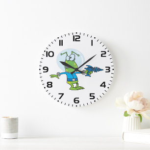 Grappige alien met Ray Pistool Sci-Fi Space Invade Grote Klok