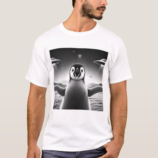 Grappige Alien Penguin UFO Penguin Selfie met UFO' T-shirt (Voorkant)