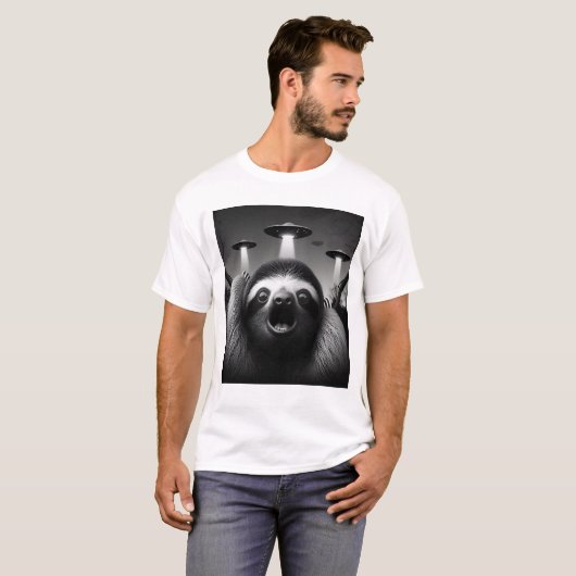 Grappige Alien Sloth UFO Racoon Selfie met UFO's T-shirt (Voorkant volledig)