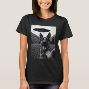 Grappige Alien UFO Duitse Herder Ontvoering Selfie T-shirt