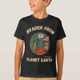 Grappige aliens en astronauten in de ruimte t-shirt
