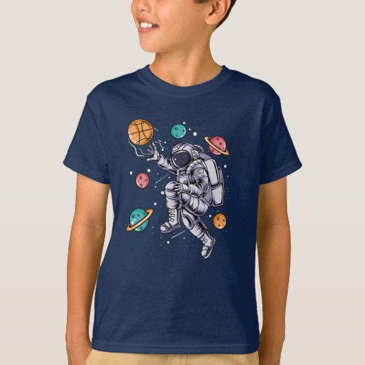 Grappige astronaut basketbal ruimte melkweg t-shirt (Voorkant)