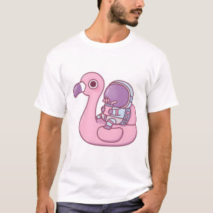 Grappige astronaut die ontspant op roze flamingo z t-shirt