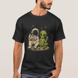 Grappige astronaut en vriendelijke buitenaardse ma t-shirt