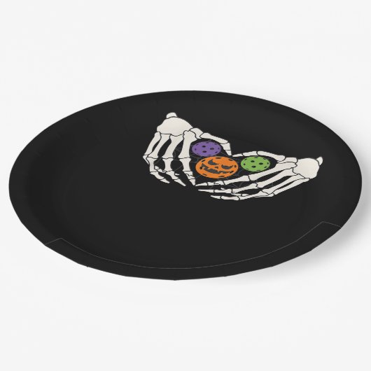 Grappige augurk Halloween Skelet Handen Hart Pompo Papieren Bordje (Gekanteld)