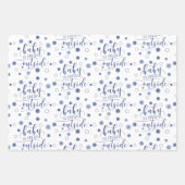 Grappige BABY ITS COVID BUITEN Typografie Blauw Inpakpapier Vel (Voorkant)