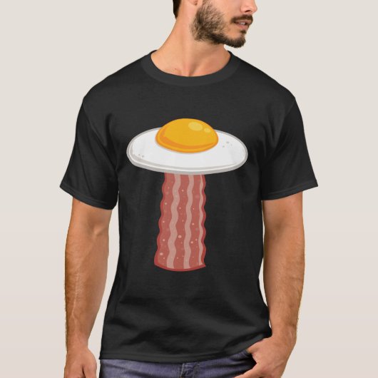 Grappige Bacon Egg UFO Ontbijt Eten Alien Humor T-shirt (Voorkant)
