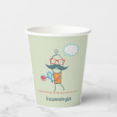 Grappige bacterioloog wetenschapper met grote snor papieren bekers (Voorkant)