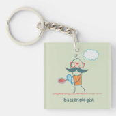 Grappige bacterioloog wetenschapper met grote snor sleutelhanger (Voorkant)