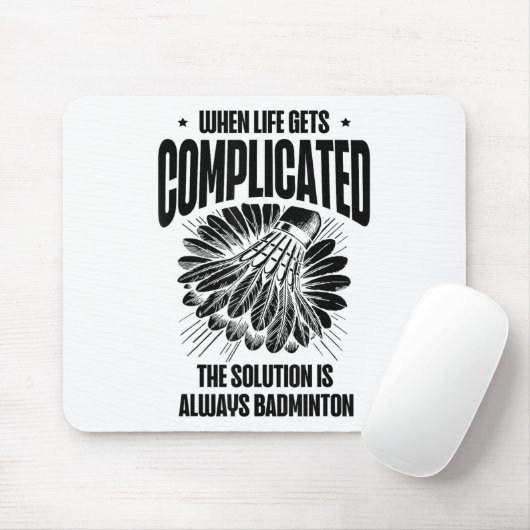 Grappige badmintonspeler houdt van pendelontwerp muismat (Met muis)