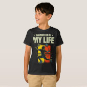 Grappige badmintonspeler houdt van shuttle design t-shirt (Voorkant volledig)
