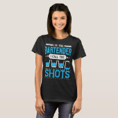 Grappige Bartender Call Shots Aspiring Professiona T-shirt (Voorkant volledig)